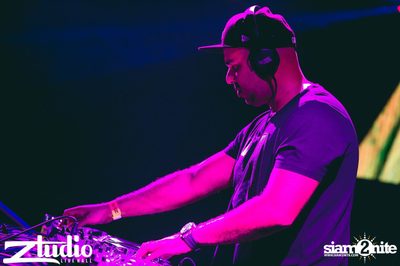 Grey Goose นำเสนอ TGIF : Sidney Samson ที่ สตูดิโอ ไลฟ์ ฮอลล์ — photo 38