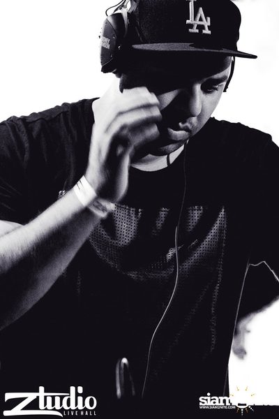 Grey Goose นำเสนอ TGIF : Sidney Samson ที่ สตูดิโอ ไลฟ์ ฮอลล์ — photo 49