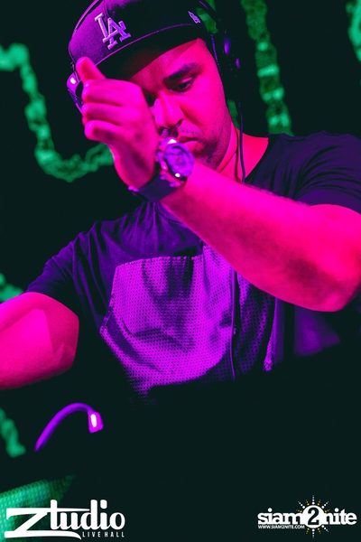 Grey Goose นำเสนอ TGIF : Sidney Samson ที่ สตูดิโอ ไลฟ์ ฮอลล์ — photo 51