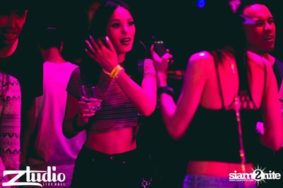 Grey Goose นำเสนอ TGIF : Sidney Samson ที่ สตูดิโอ ไลฟ์ ฮอลล์ — photo 53