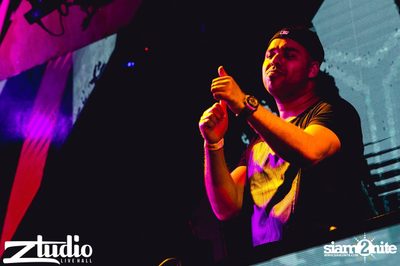 Grey Goose นำเสนอ TGIF : Sidney Samson ที่ สตูดิโอ ไลฟ์ ฮอลล์ — photo 55
