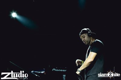 Grey Goose นำเสนอ TGIF : Sidney Samson ที่ สตูดิโอ ไลฟ์ ฮอลล์ — photo 56