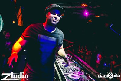 Grey Goose นำเสนอ TGIF : Sidney Samson ที่ สตูดิโอ ไลฟ์ ฮอลล์ — photo 62