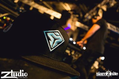 Grey Goose นำเสนอ TGIF : Sidney Samson ที่ สตูดิโอ ไลฟ์ ฮอลล์ — photo 65