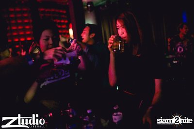 Grey Goose นำเสนอ TGIF : Sidney Samson ที่ สตูดิโอ ไลฟ์ ฮอลล์ — photo 85