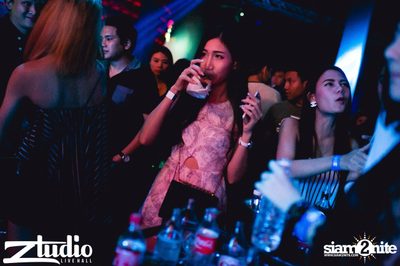 Grey Goose นำเสนอ TGIF : Sidney Samson ที่ สตูดิโอ ไลฟ์ ฮอลล์ — photo 95