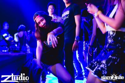 Grey Goose นำเสนอ TGIF : Sidney Samson ที่ สตูดิโอ ไลฟ์ ฮอลล์ — photo 98