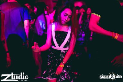 Grey Goose นำเสนอ TGIF : Sidney Samson ที่ สตูดิโอ ไลฟ์ ฮอลล์ — photo 108