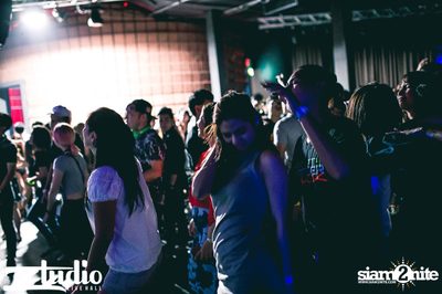 Grey Goose นำเสนอ TGIF : Sidney Samson ที่ สตูดิโอ ไลฟ์ ฮอลล์ — photo 112