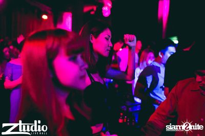 Grey Goose นำเสนอ TGIF : Sidney Samson ที่ สตูดิโอ ไลฟ์ ฮอลล์ — photo 124