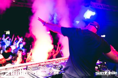 Grey Goose นำเสนอ TGIF : Sidney Samson ที่ สตูดิโอ ไลฟ์ ฮอลล์ — photo 134
