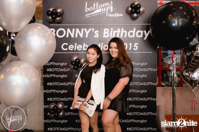 Saturday Night at BottomsUp, Thonglor — photo 6