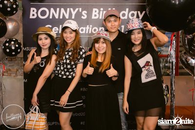 Saturday Night at BottomsUp, Thonglor — photo 15