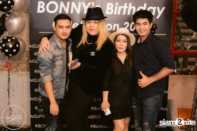 Saturday Night at BottomsUp, Thonglor — photo 38