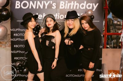 Saturday Night at BottomsUp, Thonglor — photo 49