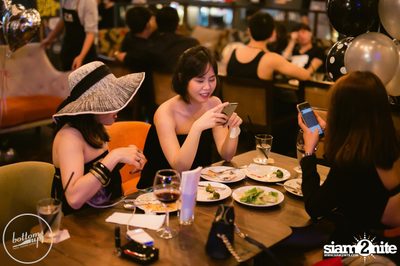 Saturday Night at BottomsUp, Thonglor — photo 52