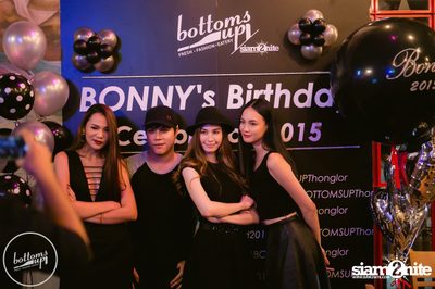 Saturday Night at BottomsUp, Thonglor — photo 167