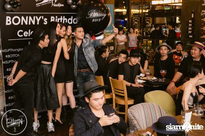 Saturday Night at BottomsUp, Thonglor — photo 200