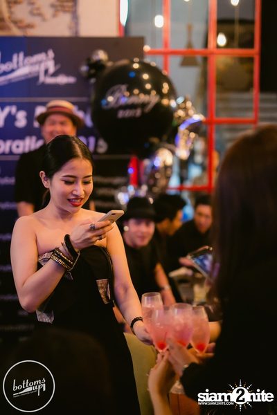 Saturday Night at BottomsUp, Thonglor — photo 214