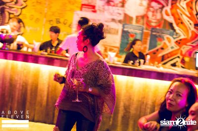 Dancing Under The Stars กับ DJ Neon ที่ อโบฟ อีเลฟเว่น — photo 3