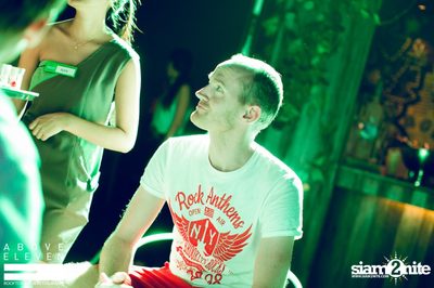 Dancing Under The Stars กับ DJ Neon ที่ อโบฟ อีเลฟเว่น — photo 9