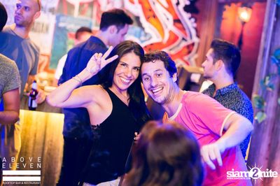Dancing Under The Stars กับ DJ Neon ที่ อโบฟ อีเลฟเว่น — photo 24