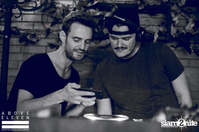 Dancing Under The Stars กับ DJ Neon ที่ อโบฟ อีเลฟเว่น — photo 30