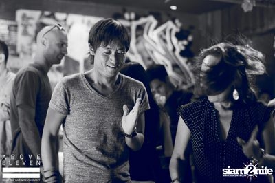 Dancing Under The Stars กับ DJ Neon ที่ อโบฟ อีเลฟเว่น — photo 32