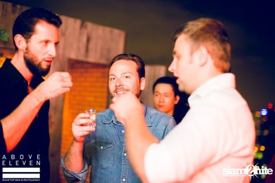 Dancing Under The Stars กับ DJ Neon ที่ อโบฟ อีเลฟเว่น — photo 44