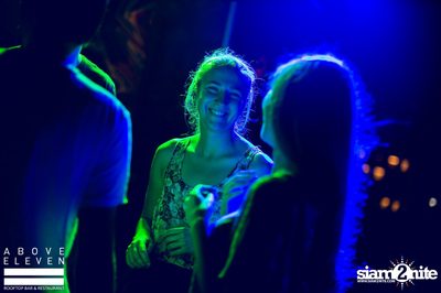 Dancing Under The Stars กับ DJ Neon ที่ อโบฟ อีเลฟเว่น — photo 46