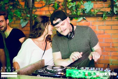 Dancing Under The Stars กับ DJ Neon ที่ อโบฟ อีเลฟเว่น — photo 59