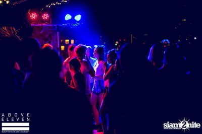 Dancing Under The Stars กับ DJ Neon ที่ อโบฟ อีเลฟเว่น — photo 72