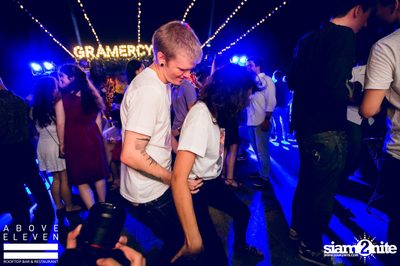 Dancing Under The Stars กับ DJ Neon ที่ อโบฟ อีเลฟเว่น — photo 82