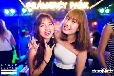 Dancing Under The Stars กับ DJ Neon ที่ อโบฟ อีเลฟเว่น — photo 92
