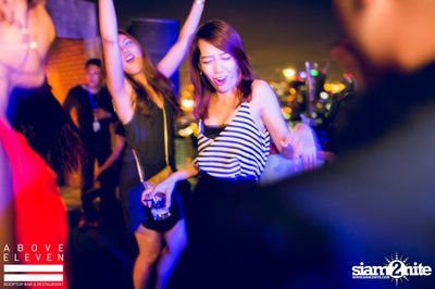 Dancing Under The Stars กับ DJ Neon ที่ อโบฟ อีเลฟเว่น — photo 94