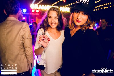 Dancing Under The Stars กับ DJ Neon ที่ อโบฟ อีเลฟเว่น — photo 103