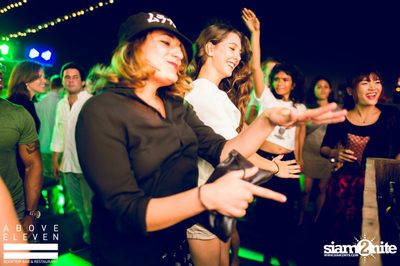 Dancing Under The Stars กับ DJ Neon ที่ อโบฟ อีเลฟเว่น — photo 107