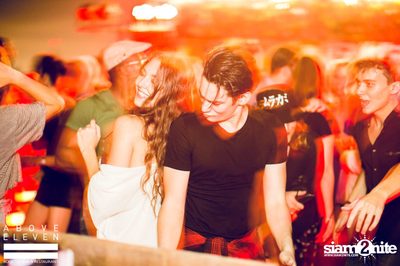 Dancing Under The Stars กับ DJ Neon ที่ อโบฟ อีเลฟเว่น — photo 115