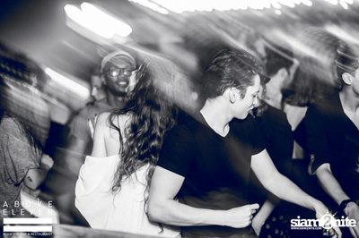 Dancing Under The Stars กับ DJ Neon ที่ อโบฟ อีเลฟเว่น — photo 116