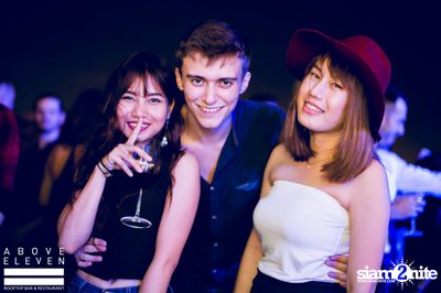 Dancing Under The Stars กับ DJ Neon ที่ อโบฟ อีเลฟเว่น — photo 129