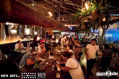 Seenspace Invasion ที่ร้าน Clouds, Fat'R Gut'z และ BREW Beers & Ciders — photo 82