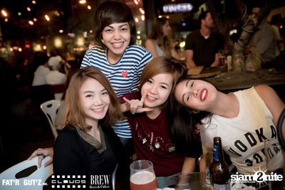 Seenspace Invasion ที่ร้าน Clouds, Fat'R Gut'z และ BREW Beers & Ciders — photo 87