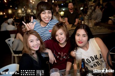 Seenspace Invasion ที่ร้าน Clouds, Fat'R Gut'z และ BREW Beers & Ciders — photo 88