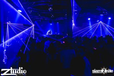 Grey Goose นำเสนอ TGIF : MAKJ & Timmy Trumpet (อัลบั้มที่ 1) — photo 39