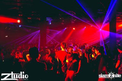 Grey Goose นำเสนอ TGIF : MAKJ & Timmy Trumpet (อัลบั้มที่ 1) — photo 40