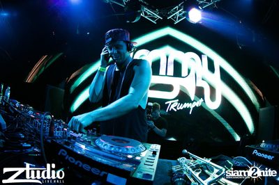 Grey Goose นำเสนอ TGIF : MAKJ & Timmy Trumpet (อัลบั้มที่ 1) — photo 56