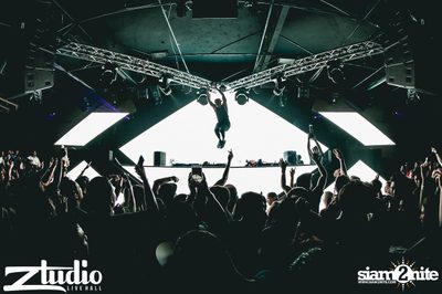 Grey Goose นำเสนอ TGIF : MAKJ & Timmy Trumpet (อัลบั้มที่ 1) — photo 87