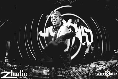 Grey Goose นำเสนอ TGIF : MAKJ & Timmy Trumpet (อัลบั้มที่ 1) — photo 97