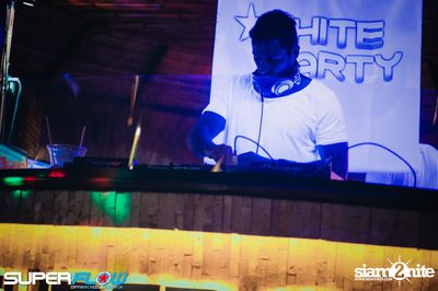 White Party - Open Air Edition at Superflow City Beach Club — photo 29
