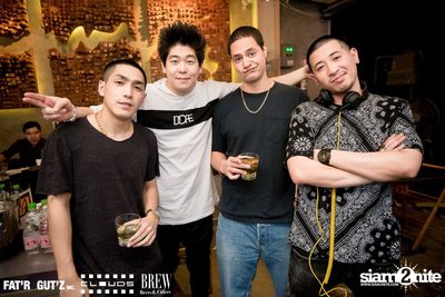 Seenspace Invasion ที่ร้าน Clouds, Fat'R Gut'z และ BREW Beers & Ciders — photo 84